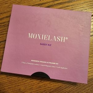 MoxieLash Kits